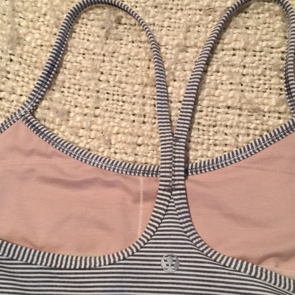 Lululemon yoga/workout top - Picture 3 of 4